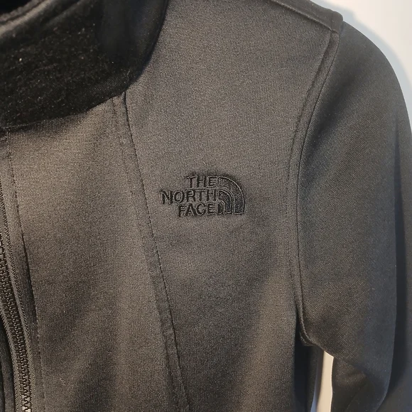 The North Face Women's Black Jacket - Picture 2 of 15